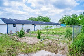 OYO Budget Inn Falfurrias Hwy 281