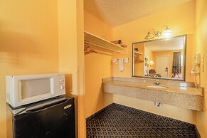 OYO Budget Inn Falfurrias Hwy 281