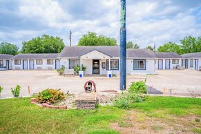 OYO Budget Inn Falfurrias Hwy 281