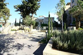 The Haneviim Boutique - Isrentals