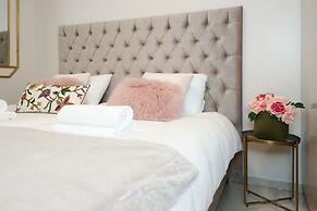 The Haneviim Boutique - Isrentals