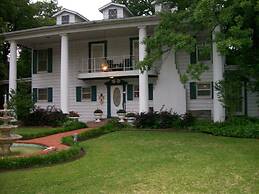 Azalea Plantation B&B