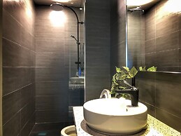 Expressionz Professional Suites by Luxurious Lifestyle Living