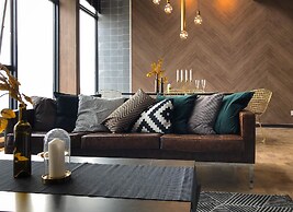 Expressionz Professional Suites by Luxurious Lifestyle Living