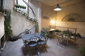 Halex Room & Food