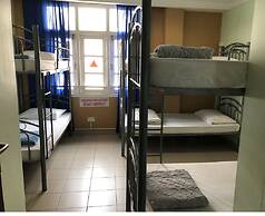 Snooze Inn Dickson Road - Hostel
