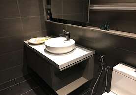 Expressionz Professional Suites by Kelvin