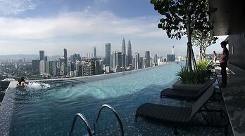 Expressionz Professional Suites by Kelvin