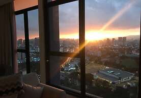 Expressionz Professional Suites by Kelvin