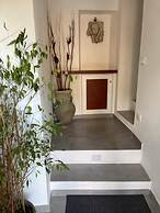 Hola Cathedral House