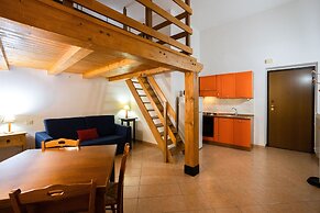 Hola Cathedral House