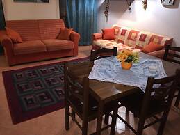 Hola Cathedral House