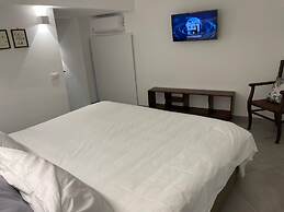 Hola Cathedral House