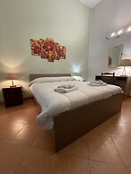 Hola Cathedral House