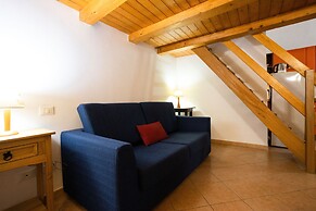 Hola Cathedral House