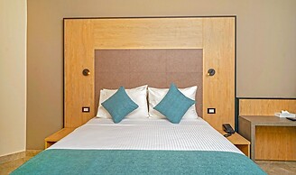 Xperience Kiroseiz Parkland Resort