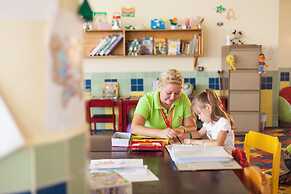 Xperience Kiroseiz Parkland Resort