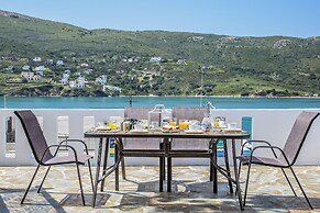 The Veranda of Gavrion - Premium Cycladic House