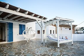 The Veranda of Gavrion - Premium Cycladic House