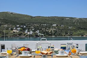 The Veranda of Gavrion - Premium Cycladic House