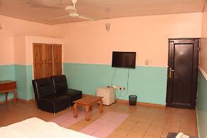 Daniel Suites