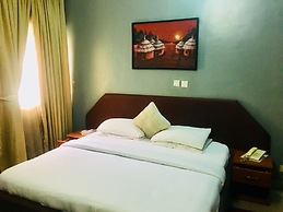Duoban Hotel & Suite