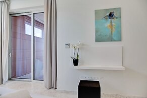 Pearl Beachfront Villa