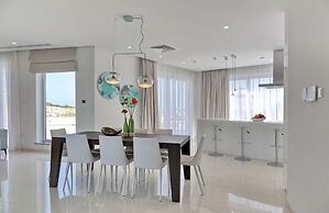 Pearl Beachfront Villa