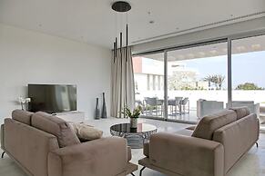 Pearl Beachfront Villa