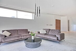 Pearl Beachfront Villa