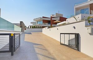 Pearl Beachfront Villa