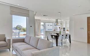 Pearl Beachfront Villa