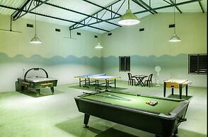 R G Hotels and Resort