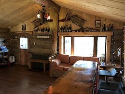 Chimo Refuges Treehouse Resort