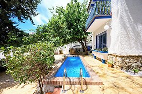 Blue Castle Guesthouse