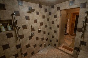 Cougar Ridge Resort, LLC