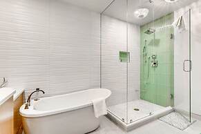 Centennial 1 Bedroom Condo Unit No. 11b