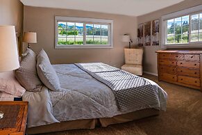 Racing Horse Ranch with Unlimited Golf