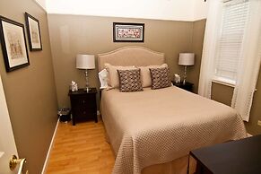 Lori Lanes 'romeo Cottage' ~ 2 Bedroom ~ Downtown