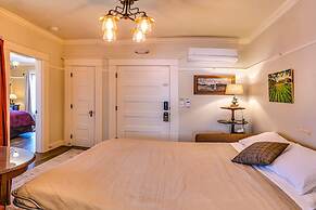 Redtail Suites~orliena Suite ~tesla Station