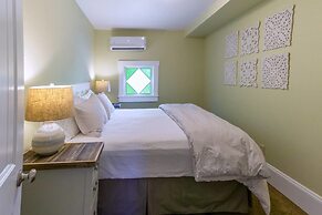 Pioneer House - North Suite