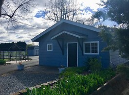 Racing Horse Ranch and Guest House with Golf