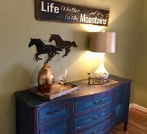 Racing Horse Ranch and Guest House with Golf