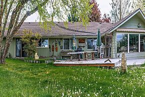 Hopyard View Farm - A Farm Experience in Ashland