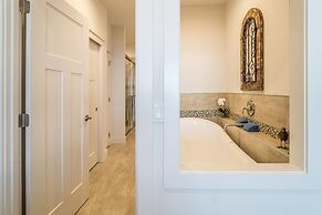 Seagate: Starboard~coos Bay~premiere Property