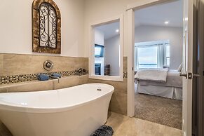 Seagate: Starboard~coos Bay~premiere Property