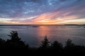 Seagate: Starboard~coos Bay~premiere Property