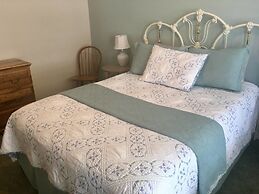 Oak Hideaway Cottage- 1.5 Blocks to OSF