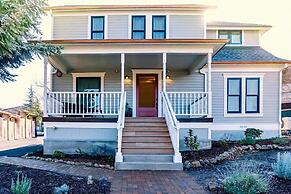 Redtail Suites~'red' Mccall Suite~tesla Station