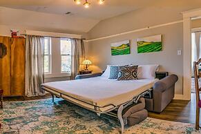 Redtail Suites~'red' Mccall Suite~tesla Station